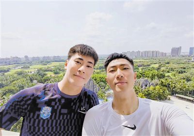亚洲欧美黄色片