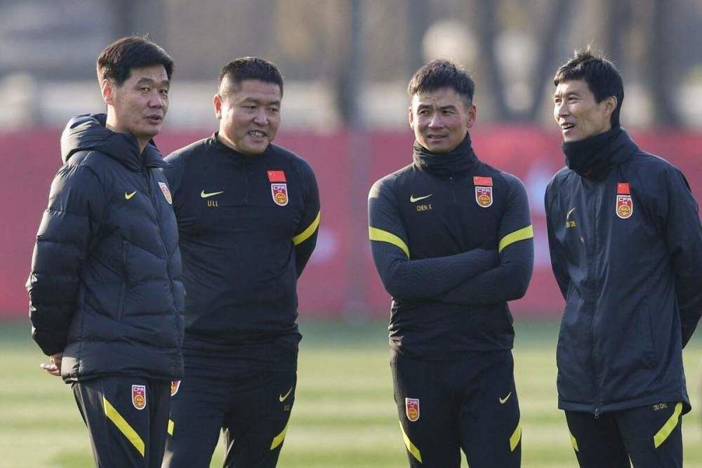 青青伊人影院